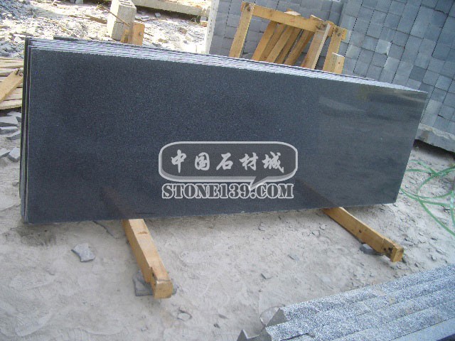 明龍芝麻黑條板