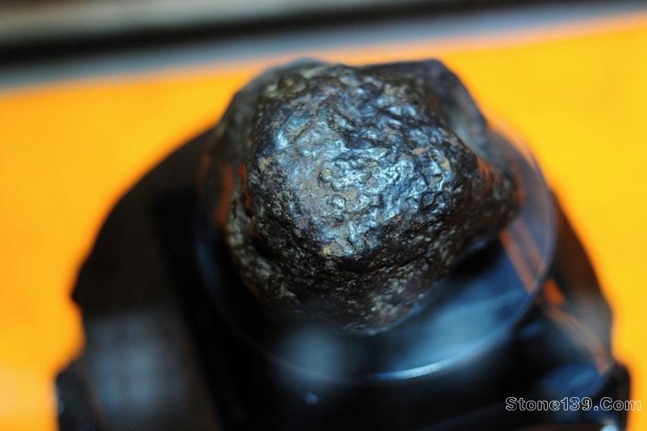 烏魯木齊現天價隕石：標價8000萬