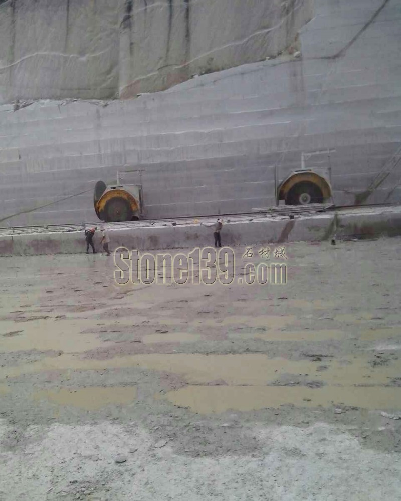 龍巖永定縣洪山坑尾永定紅花崗巖一號礦