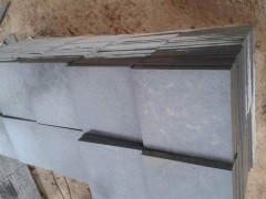 火山巖廣場石 東莞仿古青石、墻面青石、玄武石片面毛料批發