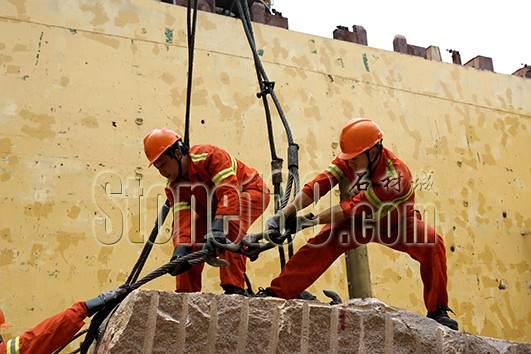 泉州石湖港人用激情和汗水構(gòu)筑石材帝國(guó)2