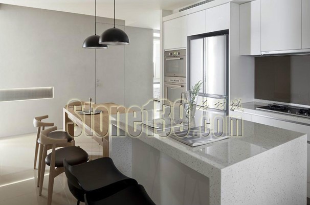 天然花崗巖與人造石的廚房水槽材質優缺點對比