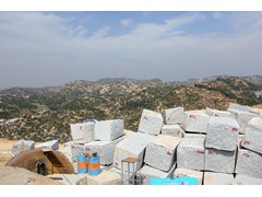 長期供應芝麻白荒料