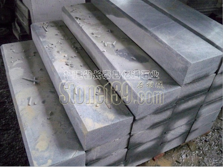 億通石材廠家直銷福建長泰芝麻黑花崗巖成品、價格合理