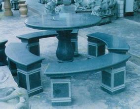 石桌石凳在小區園林環境石材裝飾中布置的七要點