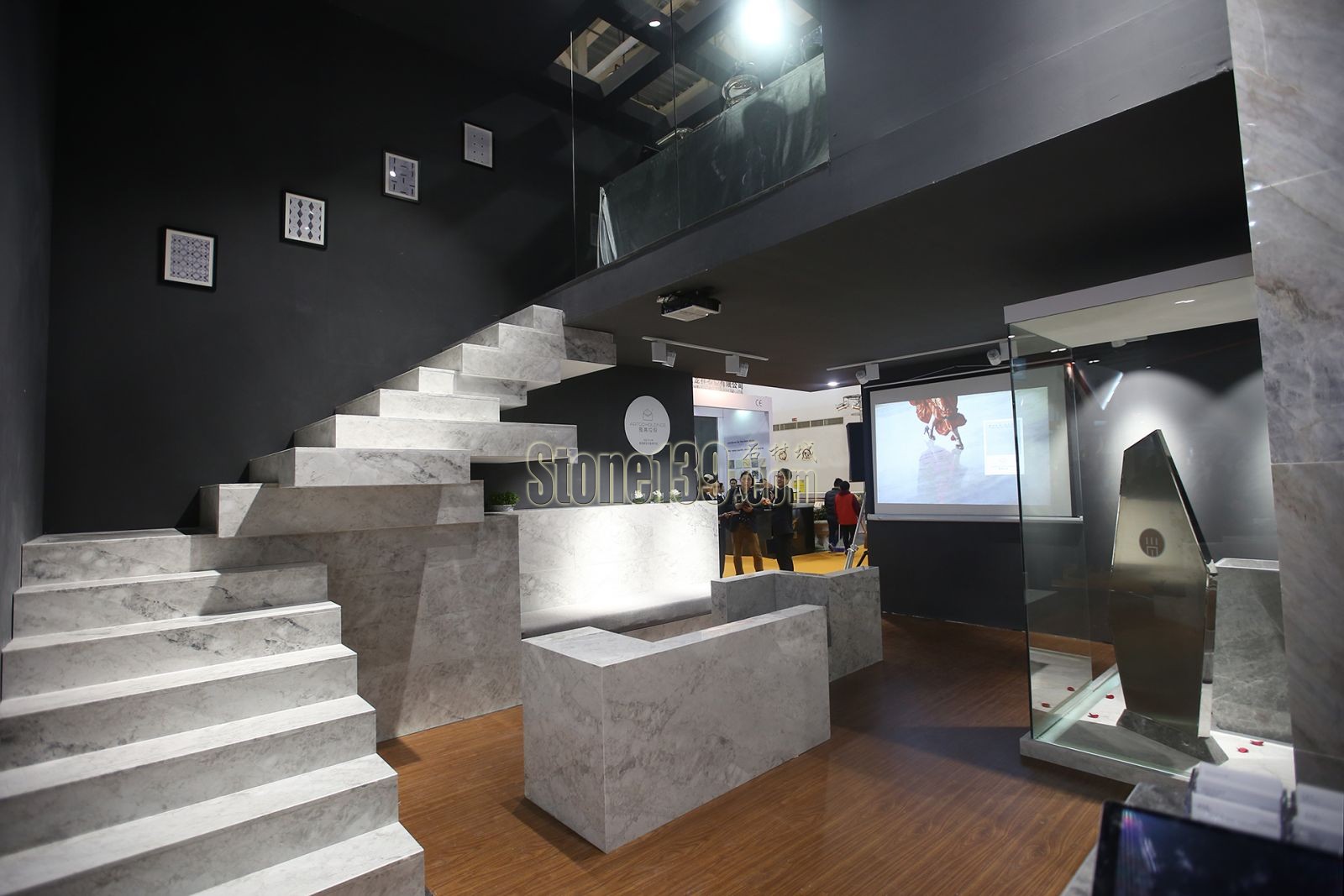 江西雅高礦業(yè)2015廈門(mén)石材展展廳現(xiàn)場(chǎng)圖片