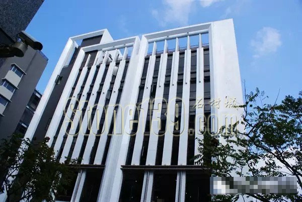 臺北內湖的飛龍照明大樓白色微晶石外墻應用