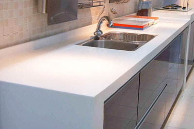 櫥柜臺面選擇石材和不銹鋼材質的優缺點對比