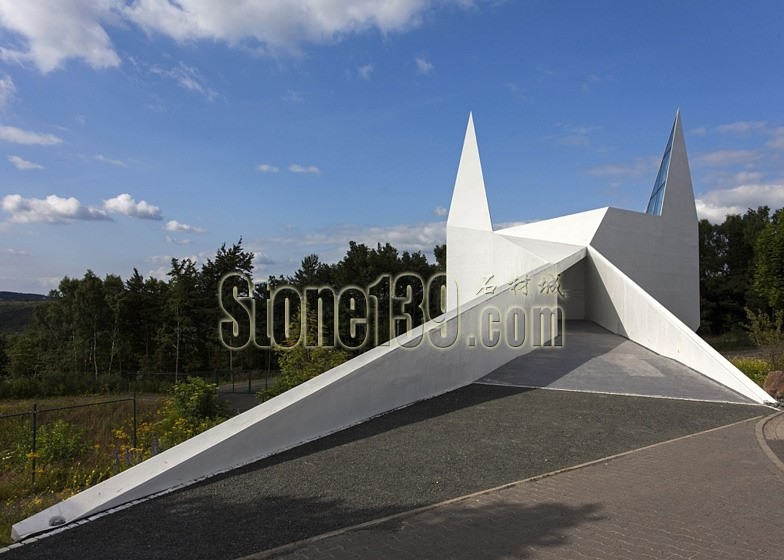 201507231357133397.jpg 全世界20座因石材而生輝的最美教堂