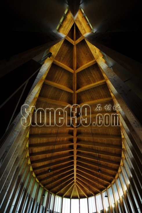 201507231357950195.jpg 全世界20座因石材而生輝的最美教堂