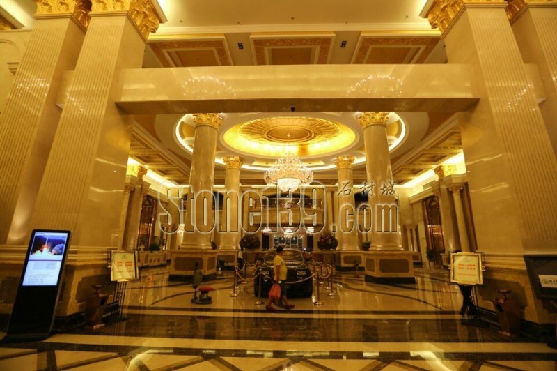 大理石內裝金碧輝煌 花崗巖外裝記錄歲月滄桑