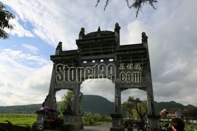 大理石內裝金碧輝煌 花崗巖外裝記錄歲月滄桑