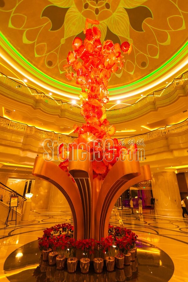 大理石內裝金碧輝煌 花崗巖外裝記錄歲月滄桑