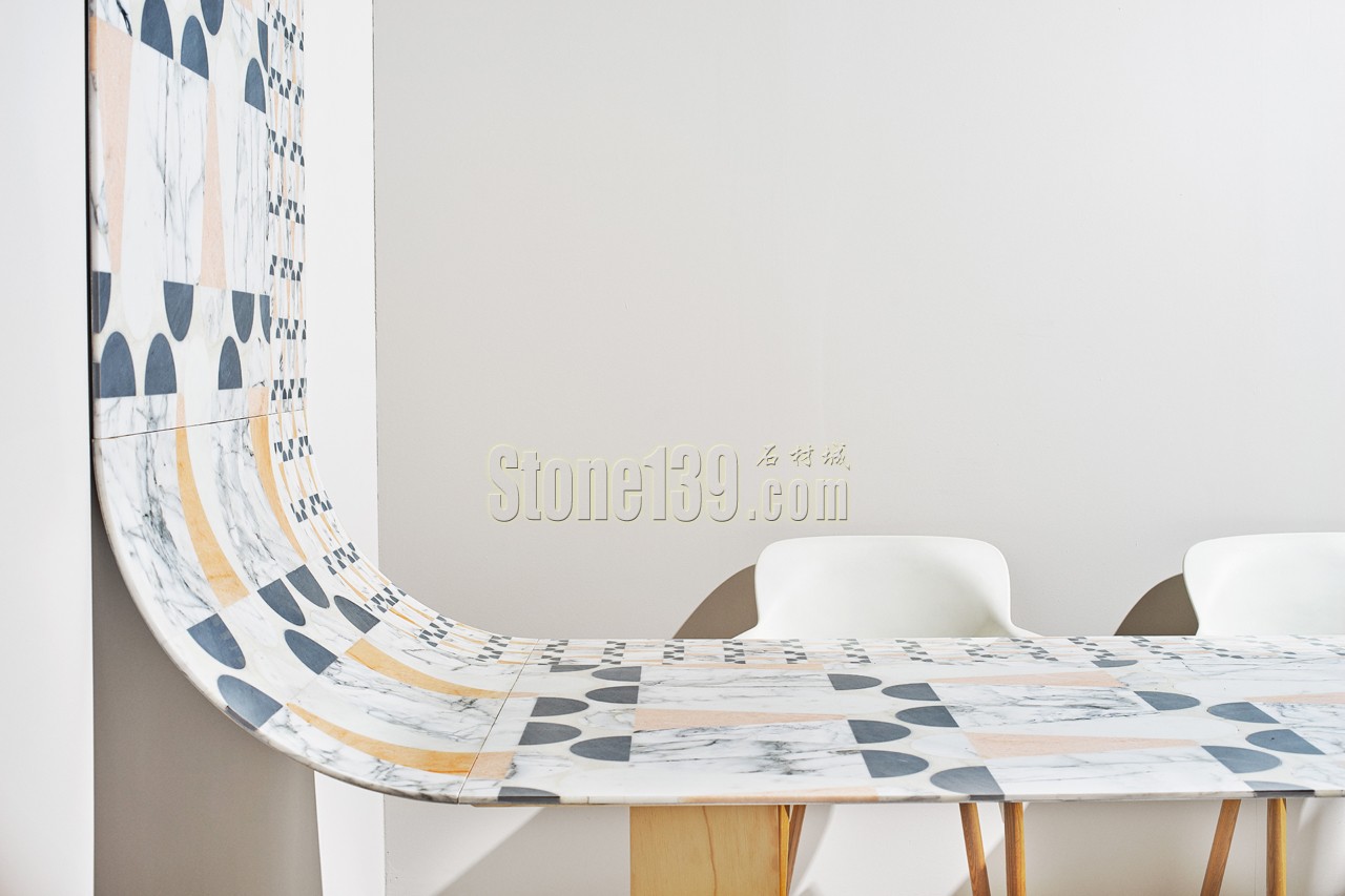 這位設(shè)計師,想用“軟性大理石”驚艷全場