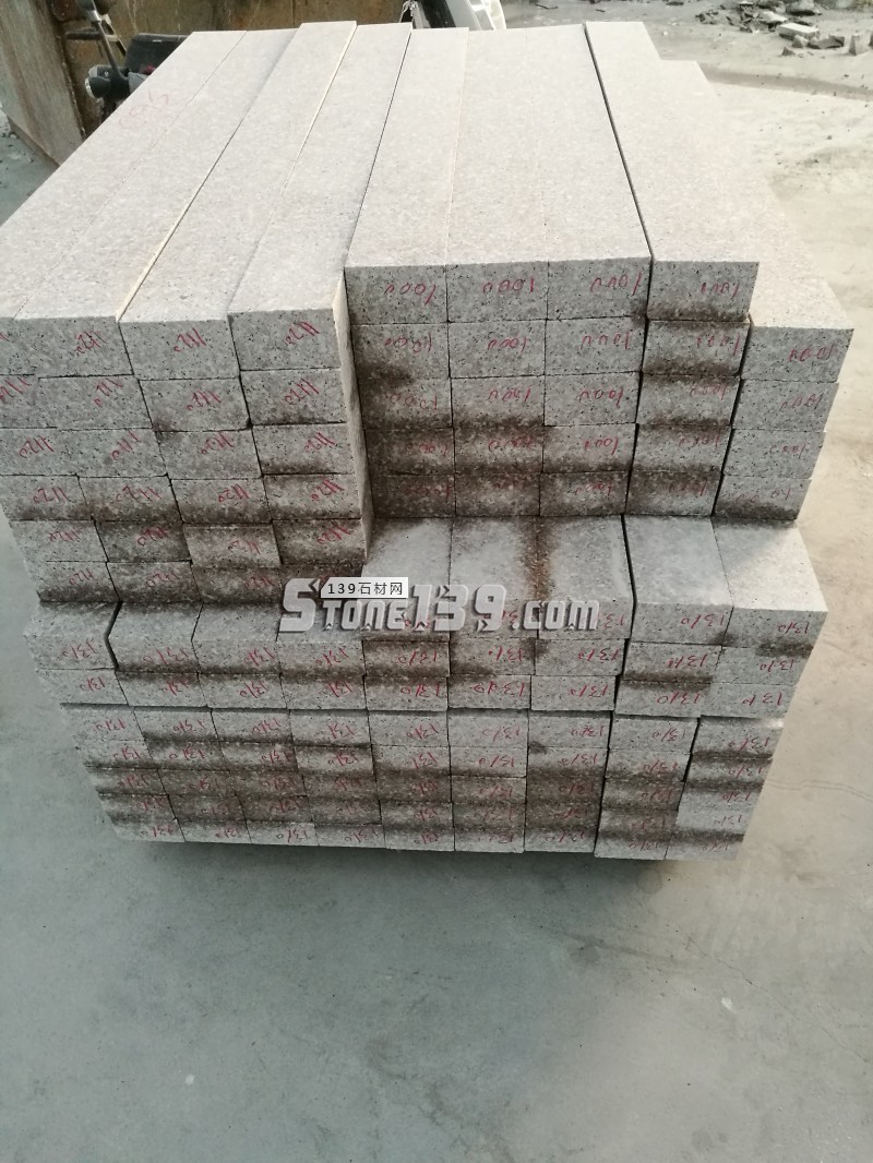 川東石業五蓮紅花崗巖