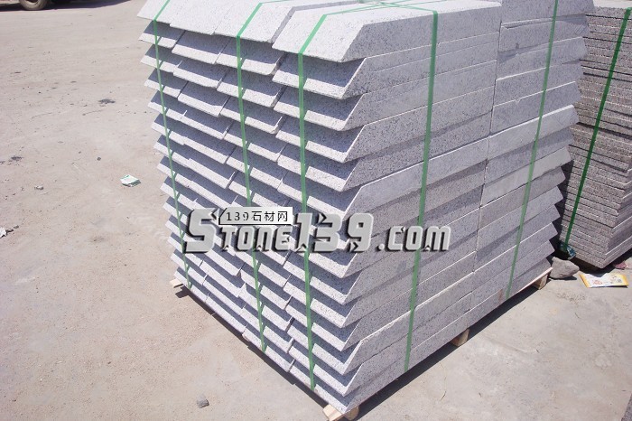 日照超博石材主營五蓮花、五蓮紅、五蓮灰、芝麻灰等花崗巖產品