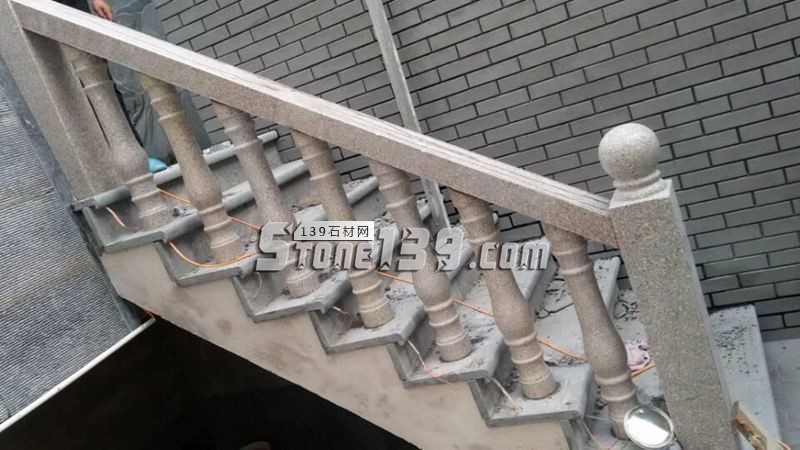 超南石業主營石材欄桿/圓球/桌椅/洗衣池/浮雕/異形線條等石材工藝產品