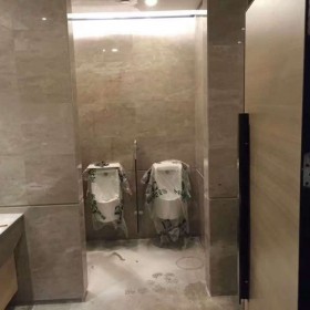 云頂灰洗手間墻面裝飾