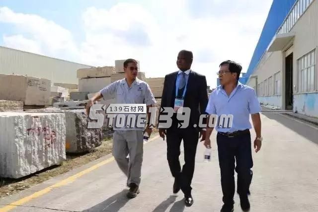 廈門金磚會議特派代表團(tuán)到高時集團(tuán)和萬里石股份參觀考察 