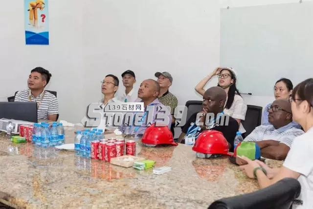 廈門金磚會議特派代表團(tuán)到高時集團(tuán)和萬里石股份參觀考察 