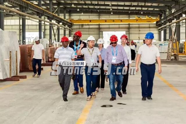 廈門金磚會議特派代表團(tuán)到高時集團(tuán)和萬里石股份參觀考察 