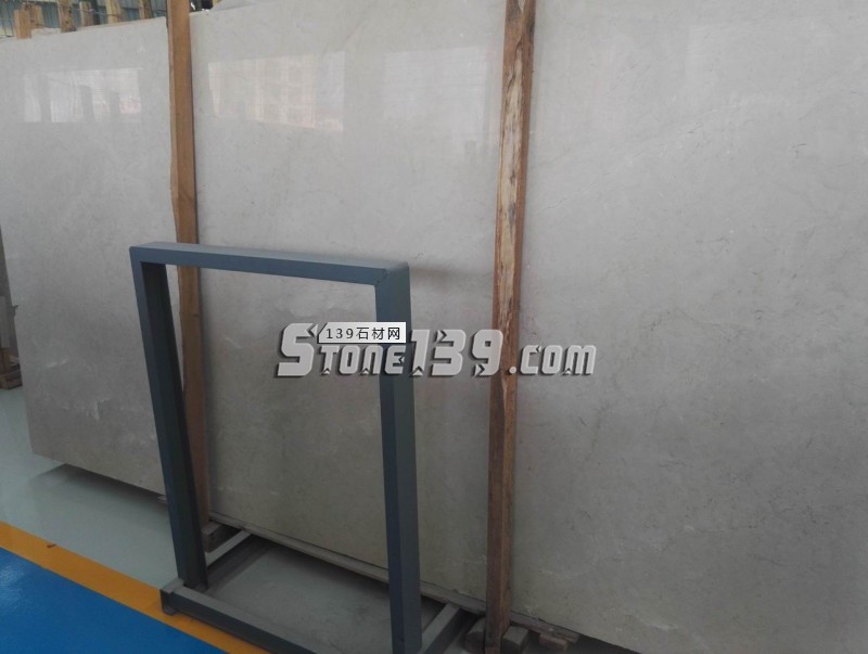 光宇石業(yè)主營藍(lán)色妖姬（藍(lán)山灰）、蔚藍(lán)海岸（紫羅蘭）、阿曼玫瑰、意大利冰玉等大理石產(chǎn)品