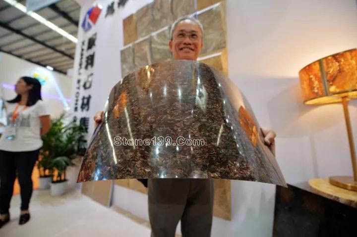 石材做得比紙薄，能彎曲還能制成手表