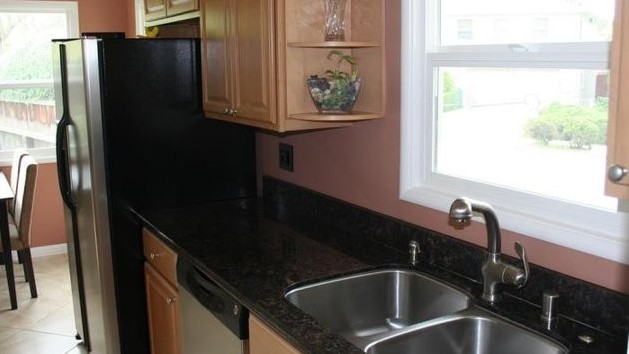 印度進(jìn)口英國棕（印度紅、黑金沙）石材