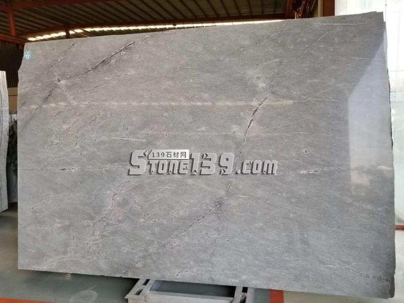 銀鼎灰一款有著大理石板面和花崗巖材質的石材