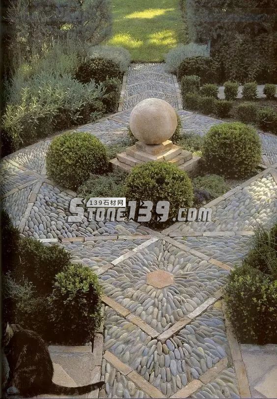 實用與藝術感并存&mdash;鵝卵石的鋪裝應用