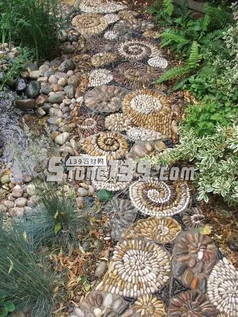 實用與藝術感并存&mdash;鵝卵石的鋪裝應用