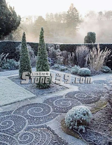 實用與藝術感并存&mdash;鵝卵石的鋪裝應用