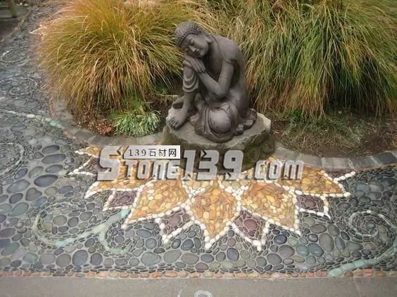 實用與藝術感并存&mdash;鵝卵石的鋪裝應用
