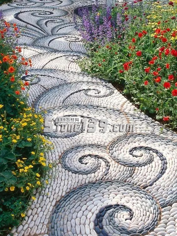 實用與藝術感并存&mdash;鵝卵石的鋪裝應用