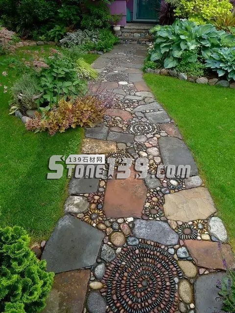 實用與藝術感并存&mdash;鵝卵石的鋪裝應用