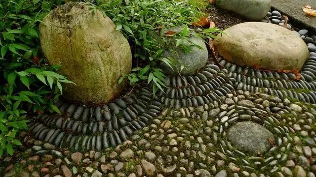 實用與藝術感并存&mdash;鵝卵石的鋪裝應用