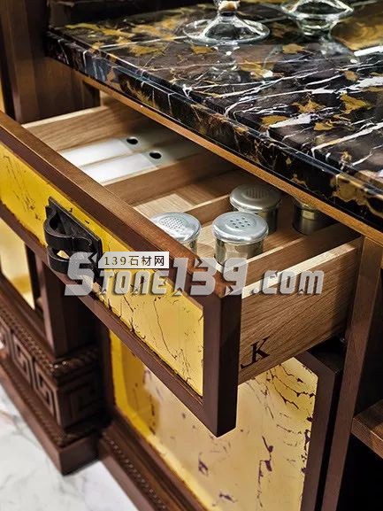 藝術品般的大理石廚房，做飯也可以很享受