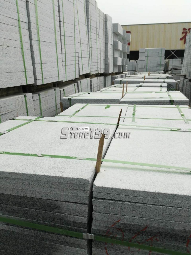 湖北麻城市東辰石業主營芝麻白花崗巖、承接麻城白麻石材工程訂單