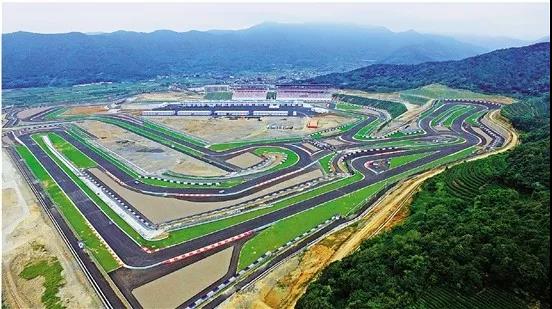 浙江某石材礦山大變身，成為國際賽車場