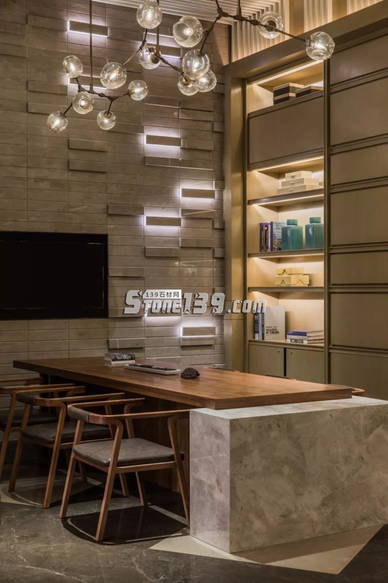 大理石與現代文化碰撞城市新記憶