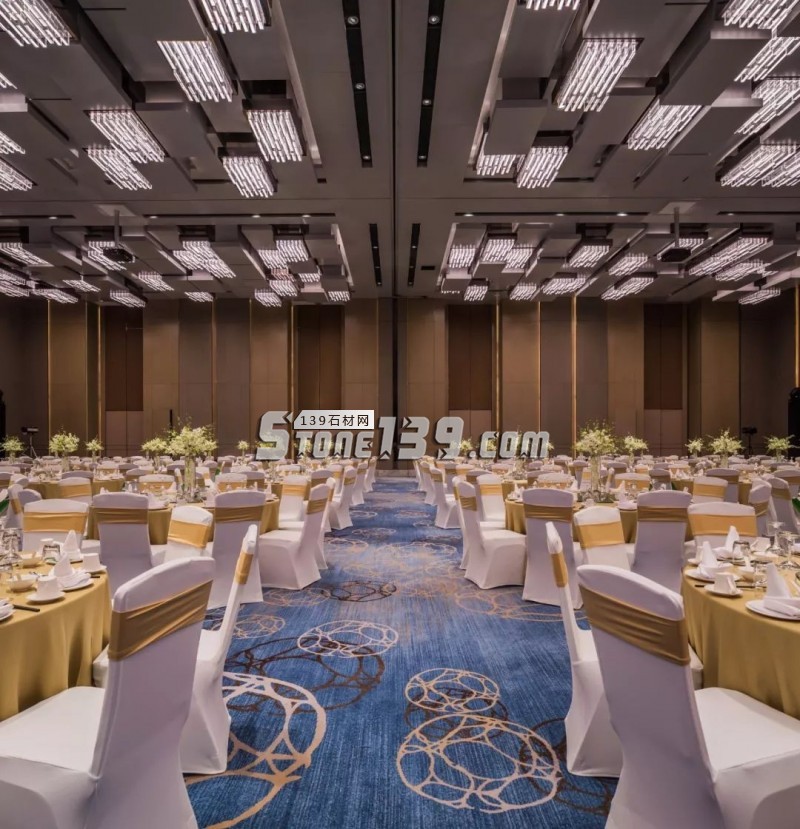 大理石與現代文化碰撞城市新記憶