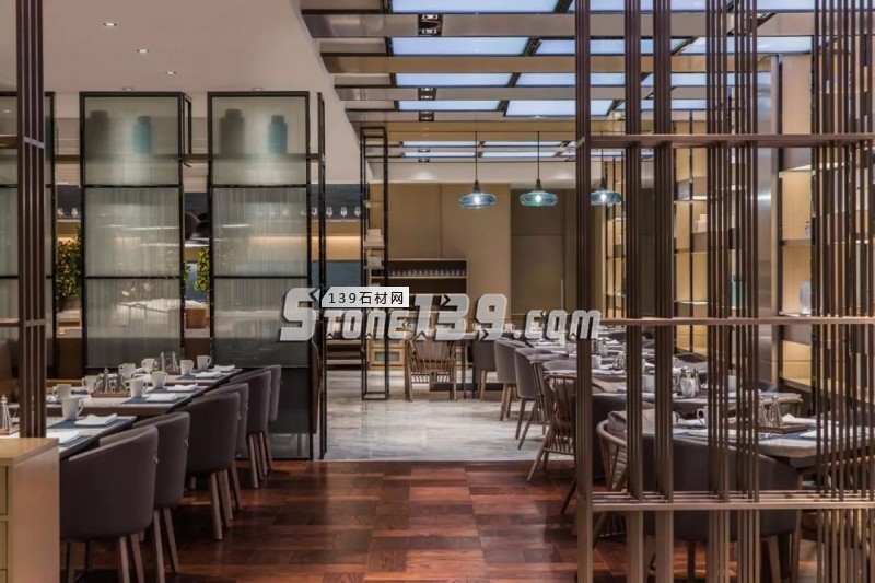 大理石與現代文化碰撞城市新記憶