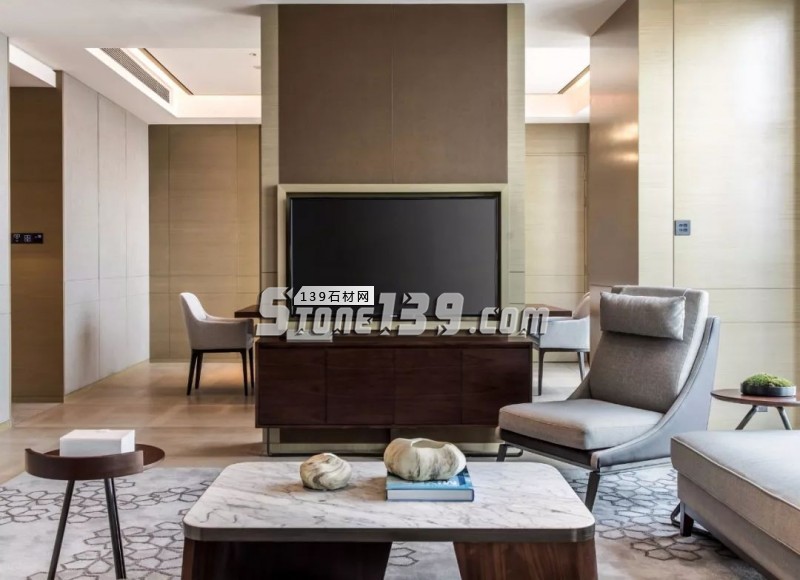 大理石與現代文化碰撞城市新記憶