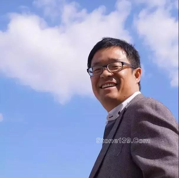 程度，滴水閣主人，1970年生，河南鹿邑人。國(guó)家二級(jí)美術(shù)師，中國(guó)書(shū)法家協(xié)會(huì)會(huì)員