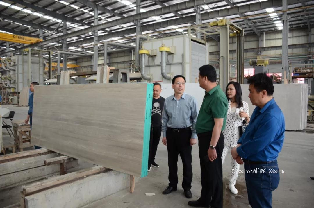 湖北團風縣領導率隊考察調研福建水頭石材企業