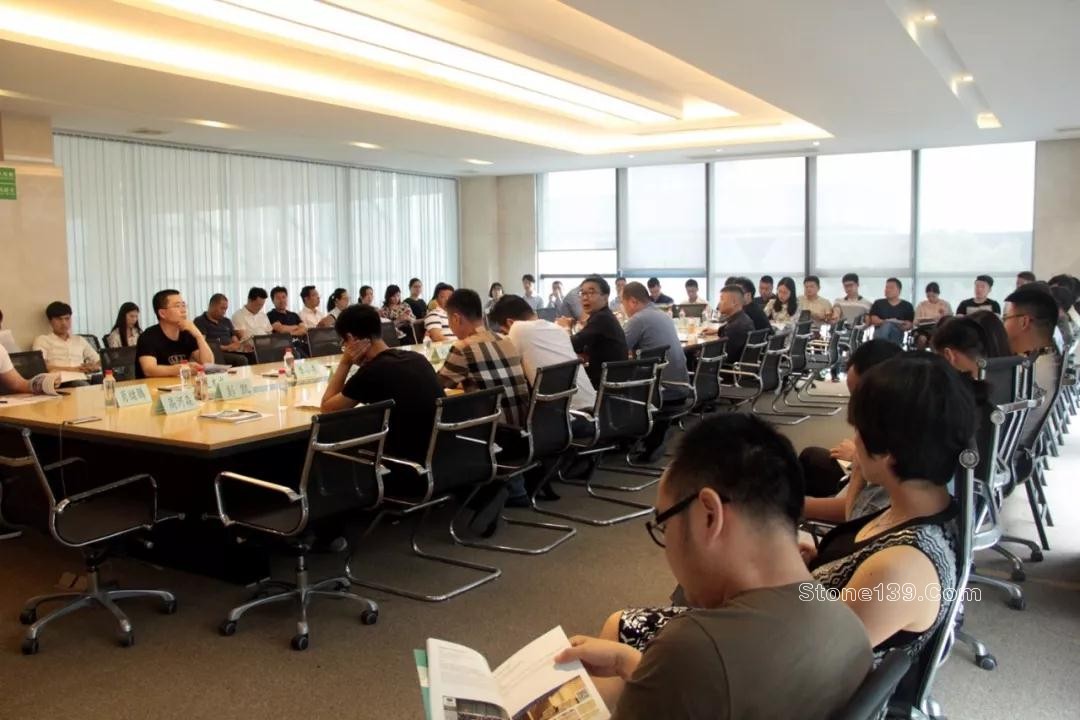 廈門市&middot;南安市石材外經(jīng)貿(mào)協(xié)會在水頭舉辦石材資源與外貿(mào)公司對接會