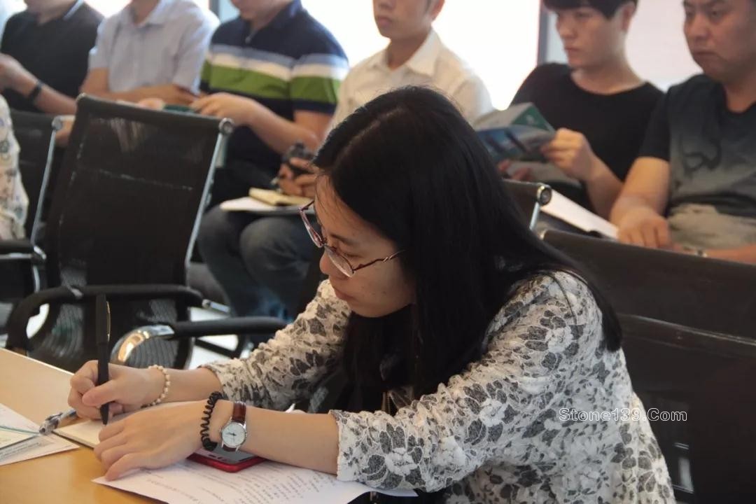 廈門市&middot;南安市石材外經(jīng)貿(mào)協(xié)會在水頭舉辦石材資源與外貿(mào)公司對接會