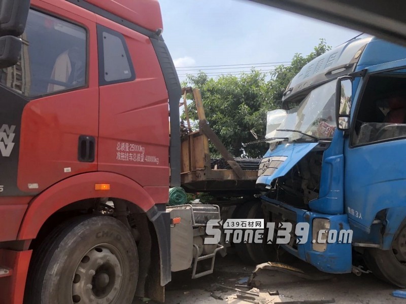 福建水頭違規(guī)大貨車,還有沒(méi)有人管管了?!