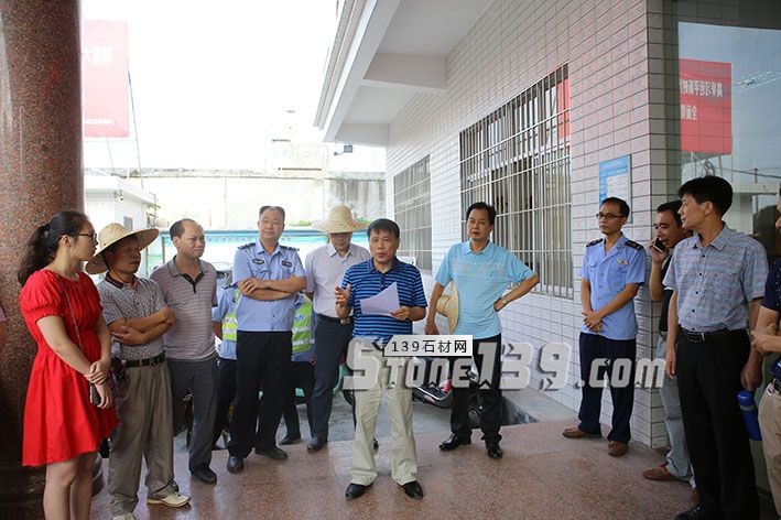 廣東羅定市大力整治大崗路石材加工點，為市民營造良好生活環境