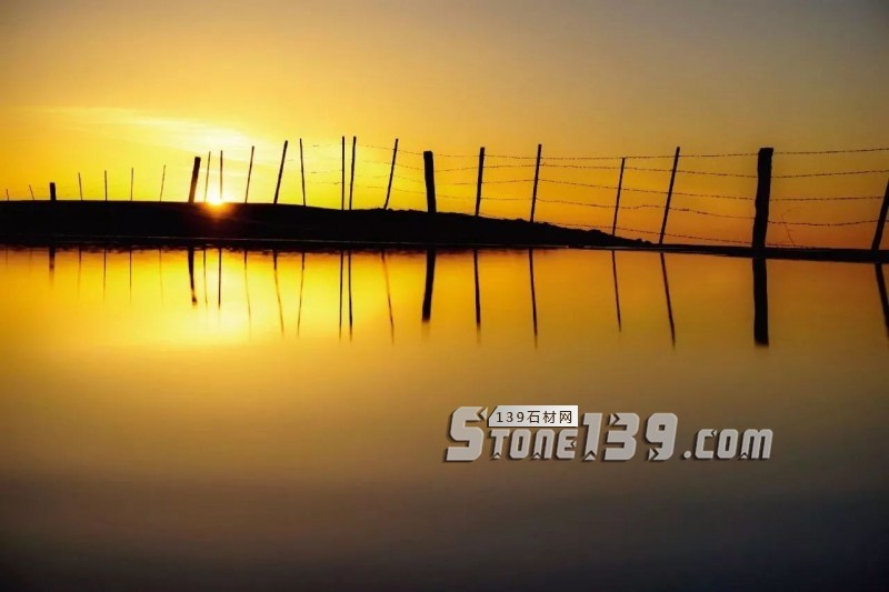 石趣 | 秋月白,晚霞紅